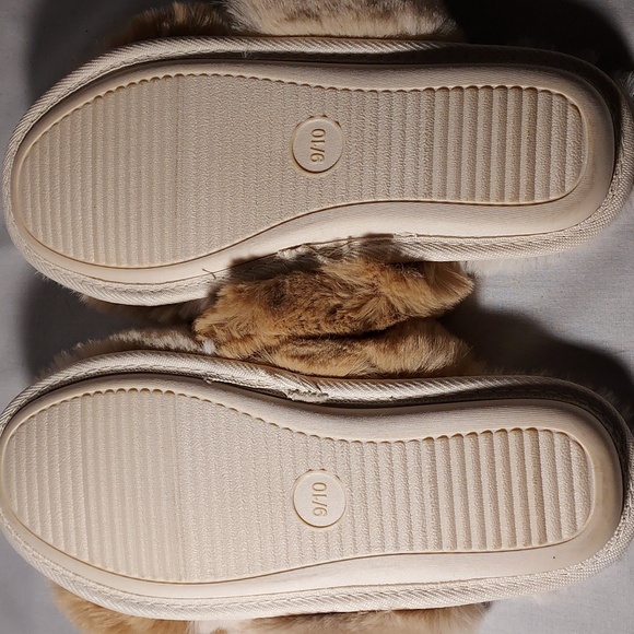 Stars Above Fluffy Women's Slip On Slippers Rabbit Like Faux Fur Style - Picture 2 of 7